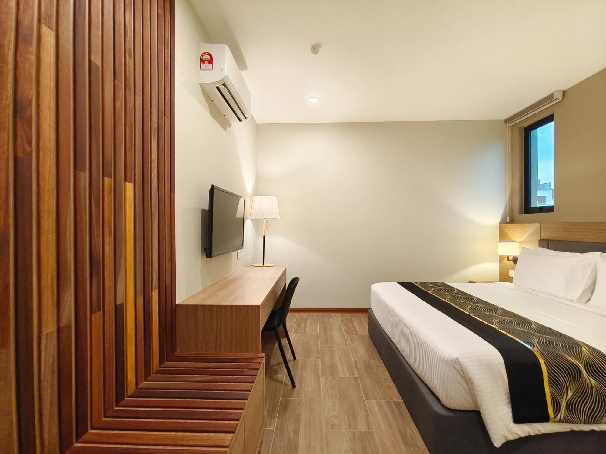 Zoom Hotel 3*
