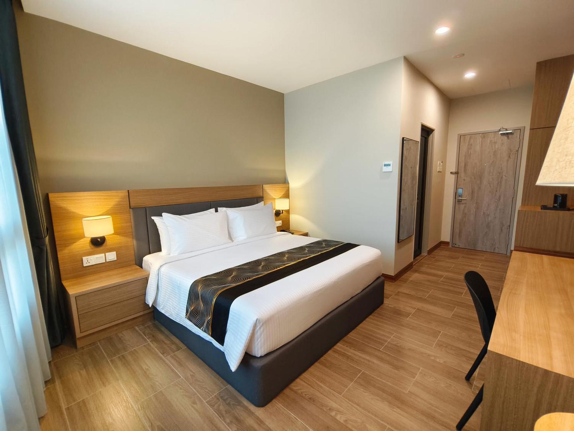 Hotel Zoom 3*