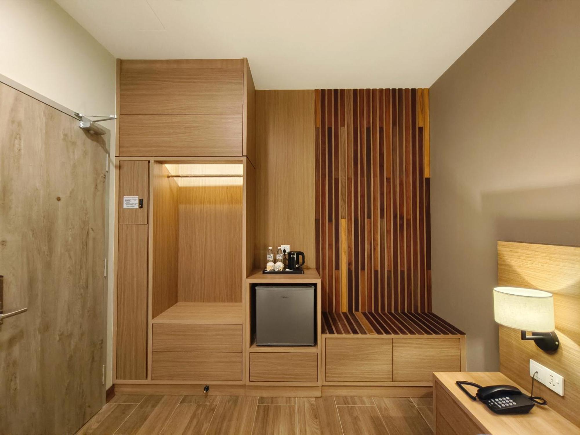 Zoom Hotel