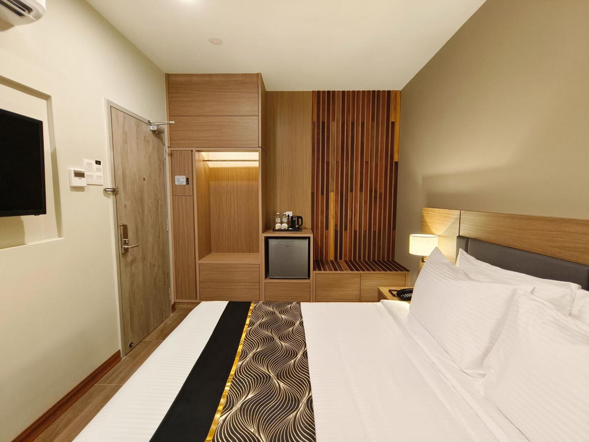 Hotel Zoom 3*